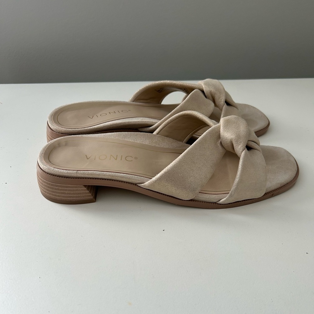 Vionic Mabel Slide - Picture 4 of 7